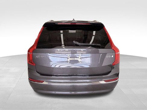 Used 2023 Volvo XC90 B5 Plus AWD/4WD image 4