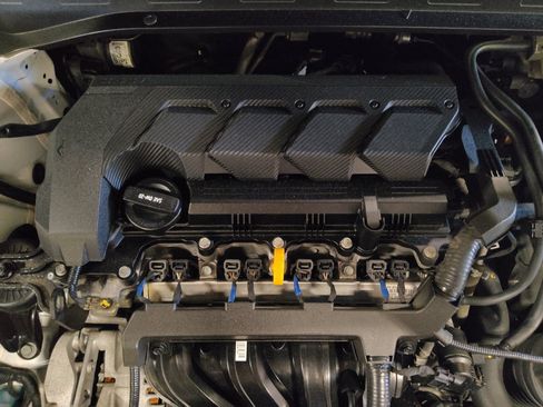 Used 2020 Hyundai Venue SEL FWD image 30