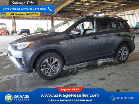 Used 2018 Toyota RAV4 XLE image 1