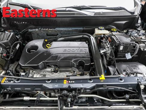 Used 2023 Chevrolet Equinox LT w/ Driver Convenience Package image 7