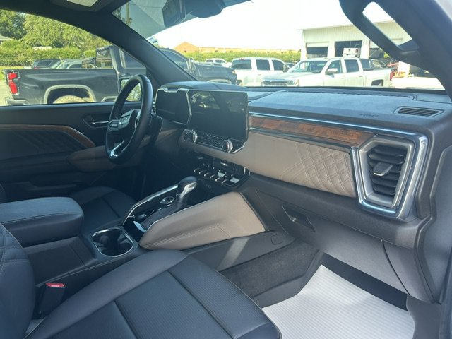 Used 2024 GMC Canyon Denali AWD/4WD image 19