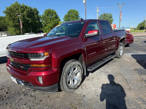Used 2017 Chevrolet Silverado 1500 LT w/ All Star Edition AWD/4WD image 2