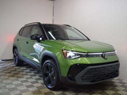 New 2025 Volkswagen Taos SE