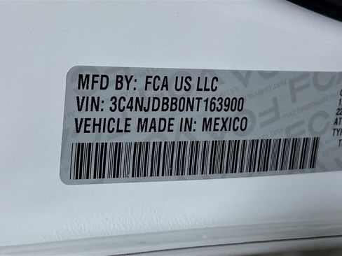 Used 2022 Jeep Compass Latitude AWD/4WD image 29