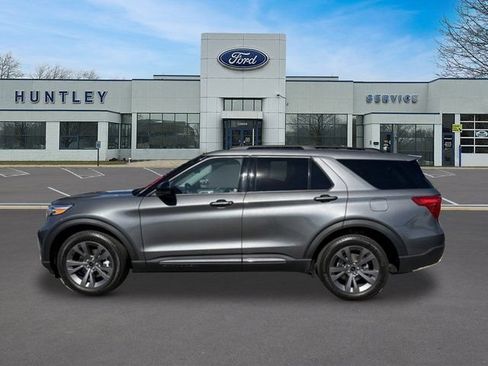 Used 2024 Ford Explorer XLT w/ Equipment Group 202A AWD/4WD image 6