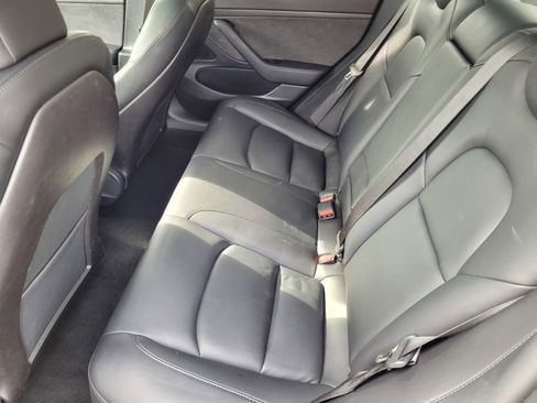 Used 2020 Tesla Model 3 Standard Range image 19