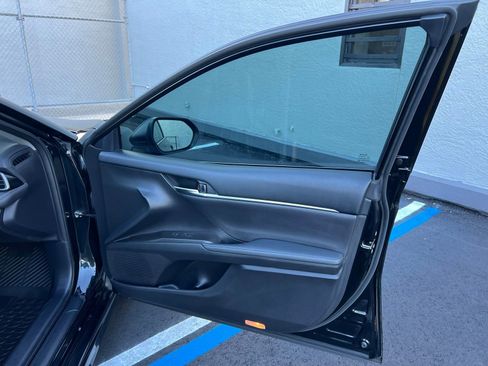 Used 2022 Toyota Camry XSE image 48