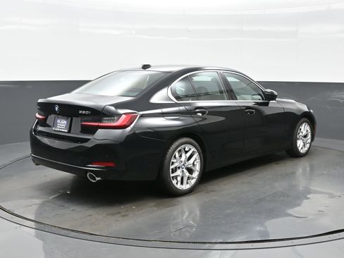 Used 2025 BMW 330i xDrive Sedan image 6