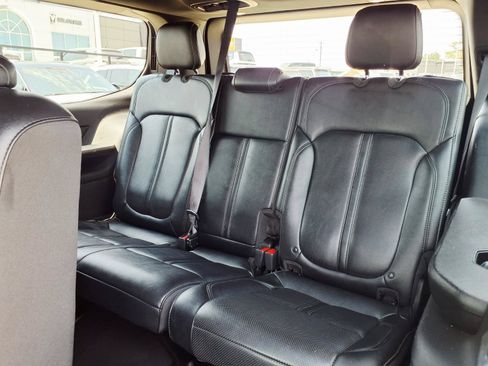 Used 2024 Jeep Wagoneer Series II w/ Flexible Seating Group RWD image 10