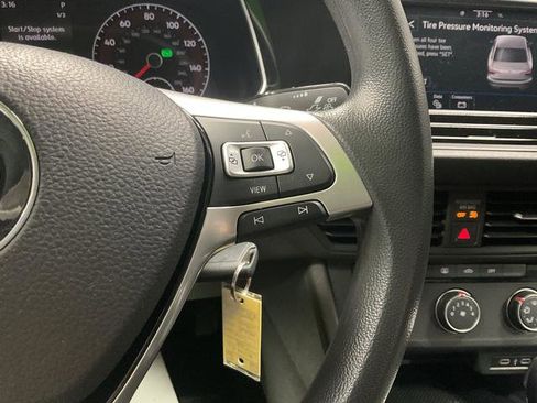 Used 2021 Volkswagen Jetta S image 18