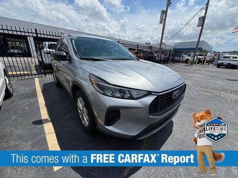 Used 2024 Ford Escape Active AWD/4WD image 2