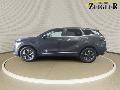 Used 2023 Kia Sportage LX AWD/4WD image 8