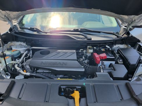 Used 2023 Nissan Rogue SL w/ SL Premium Package FWD image 11