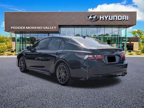 Used 2023 Toyota Camry SE image 6