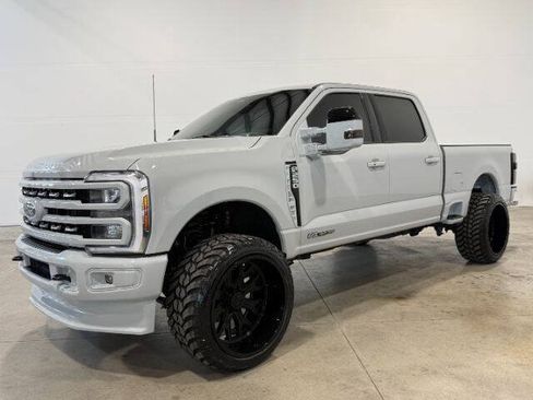 Used 2025 Ford F250 Lariat AWD/4WD image 1