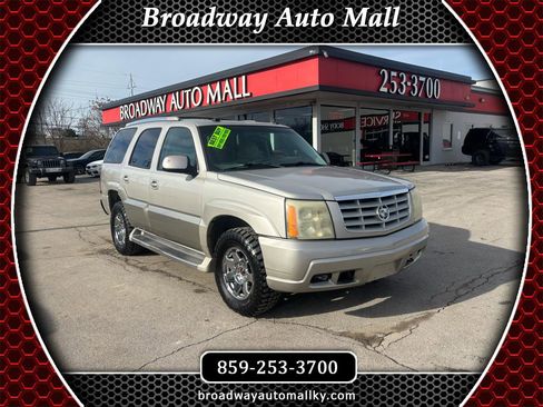 Used 2004 Cadillac Escalade AWD image 1