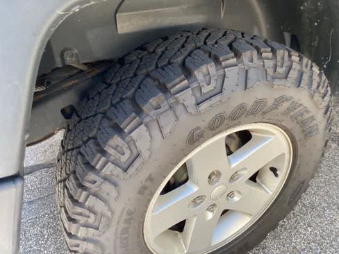 Used 2016 Jeep Wrangler Sport w/ Quick Order Package 24S AWD/4WD image 17