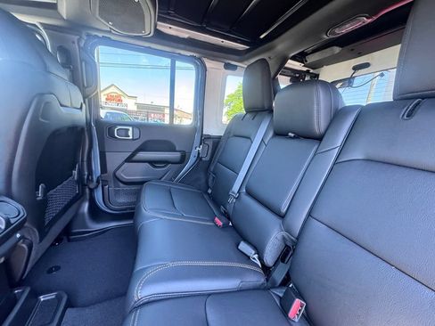New 2026 Jeep Wrangler Unlimited Sahara AWD/4WD image 16