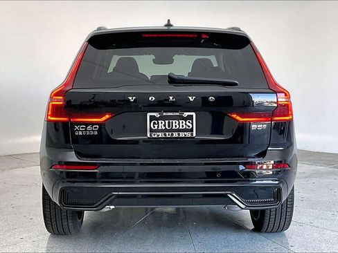 New 2026 Volvo XC60 B5 Ultra w/ Climate Package AWD/4WD image 4