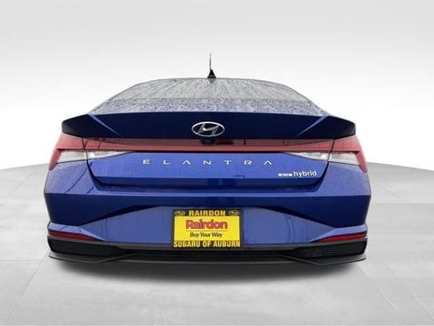 Used 2023 Hyundai Elantra Blue image 8