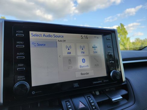 Used 2019 Toyota RAV4 Limited w/ Advanced Technology Package FWD image 8