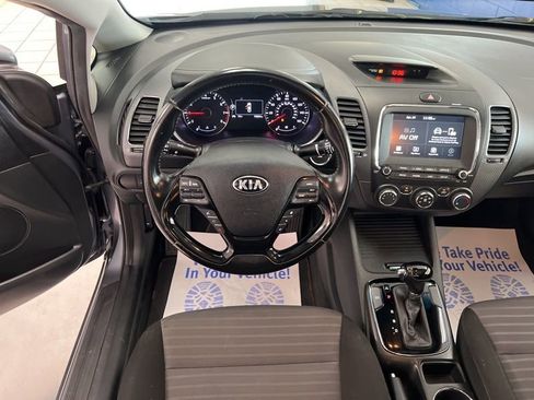 Used 2018 Kia Forte S w/ S Technology Plus Package FWD image 28