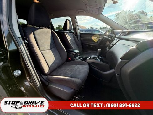 Used 2015 Nissan Rogue SV w/ SV Premium Package AWD/4WD image 15