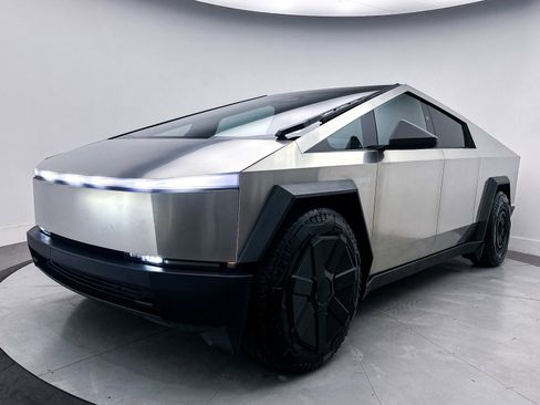 Used 2024 Tesla Cybertruck Cyberbeast image 13