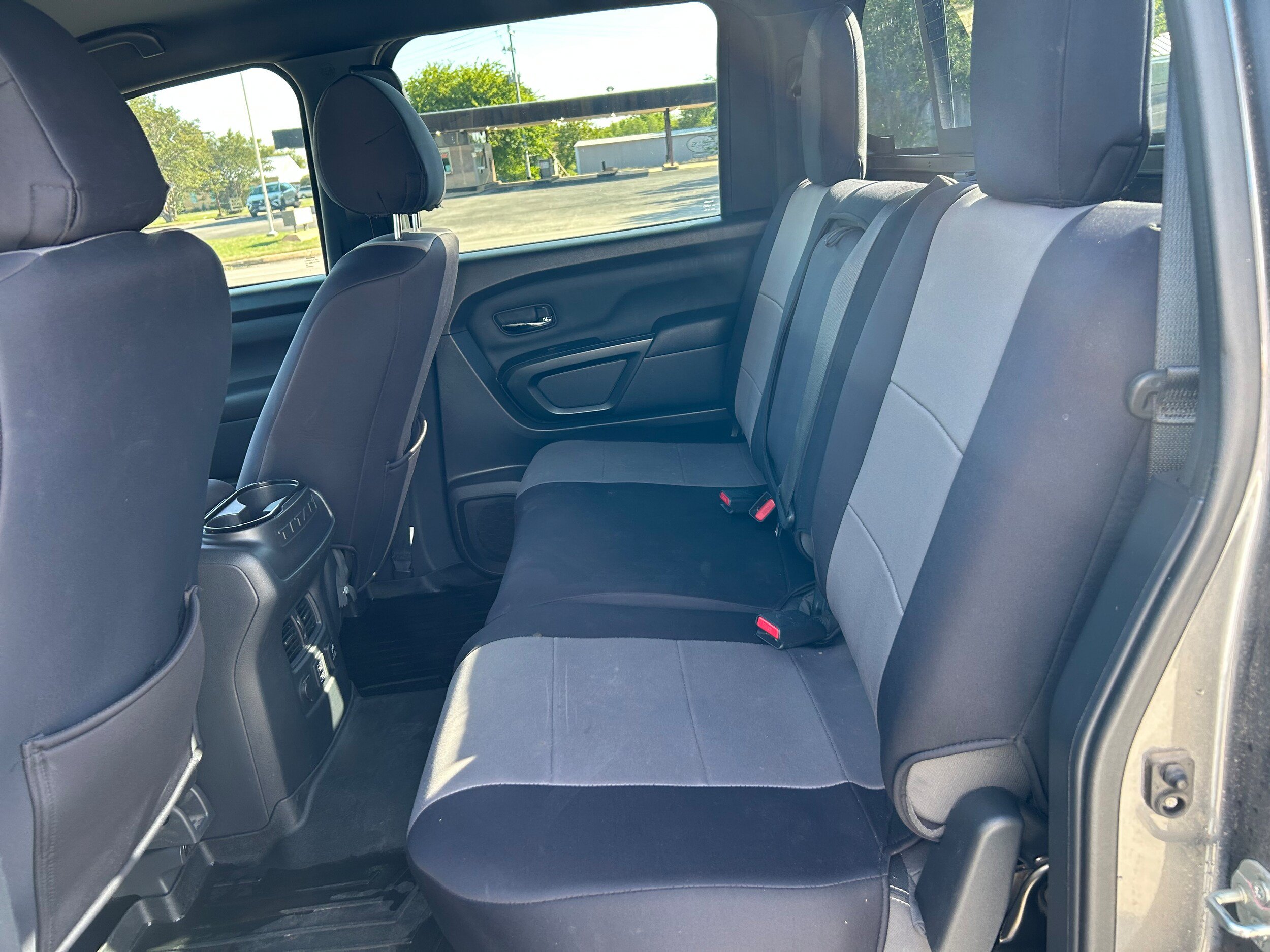 Used 2023 Nissan Titan SV w/ SV Convenience Package AWD/4WD image 28