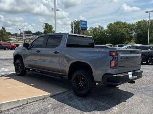 Used 2021 Chevrolet Silverado 1500 Custom Trail Boss w/ LPO, Dark Essentials Package AWD/4WD image 10