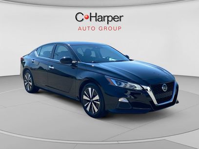 Used 2022 Nissan Altima 2.5 SV