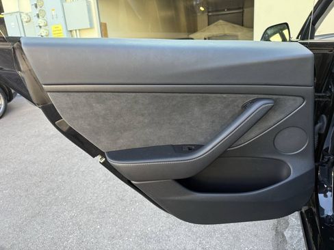 Used 2023 Tesla Model 3 Standard Range RWD image 22