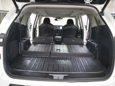 Used 2021 Toyota Highlander Platinum AWD/4WD image 41