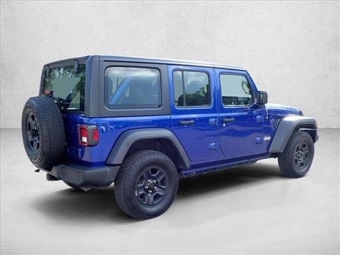 Used 2018 Jeep Wrangler Unlimited Sport AWD/4WD image 3