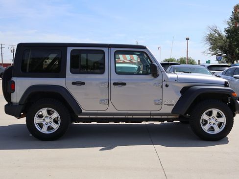 Used 2020 Jeep Wrangler Unlimited Sport S AWD/4WD image 6