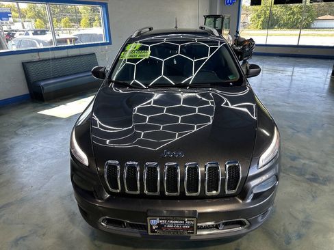 Used 2014 Jeep Cherokee Limited w/ Luxury Group image 7
