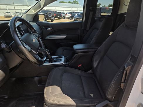 Used 2022 Chevrolet Colorado LT w/ Fleet Safety Package RWD image 15