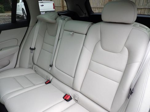 New 2026 Volvo V60 B5 Cross Country Plus w/ Protection Package Premier image 22