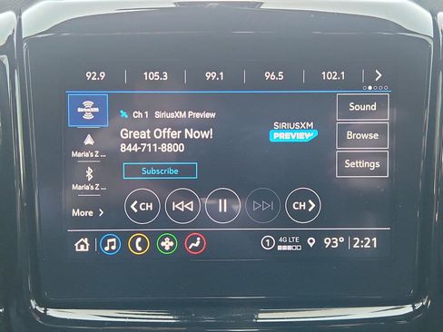 Used 2023 Chevrolet Traverse LT FWD image 13