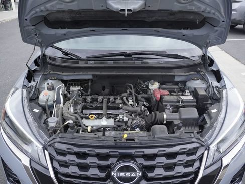 Used 2023 Nissan Kicks SR w/ SR Premium Package FWD image 29