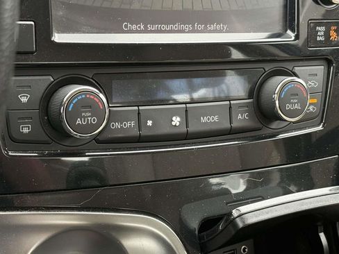 Used 2016 Nissan Maxima 3.5 SV FWD image 18