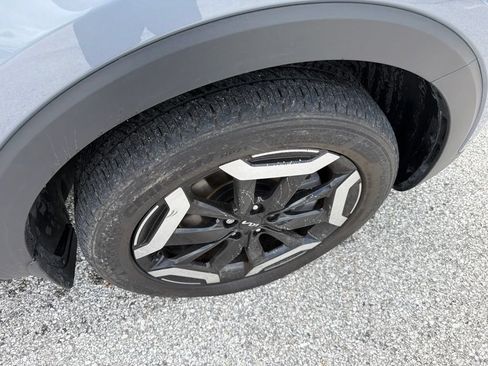 Used 2024 Kia Telluride S w/ S Sunroof Package FWD image 12