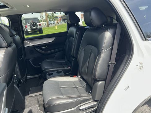 Used 2024 MAZDA CX-90 3.3 Turbo w/ Preferred Package AWD/4WD image 32