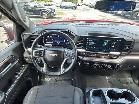 Used 2025 Chevrolet Silverado 1500 LT RWD image 14