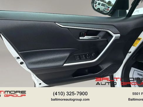 Used 2022 Toyota RAV4 XLE w/ Convenience Package FWD image 13