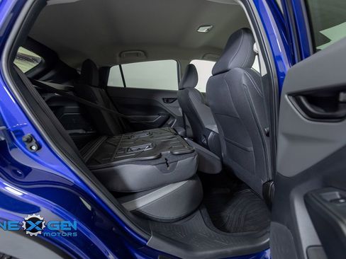 Used 2025 Subaru Crosstrek 2.0i Premium image 35