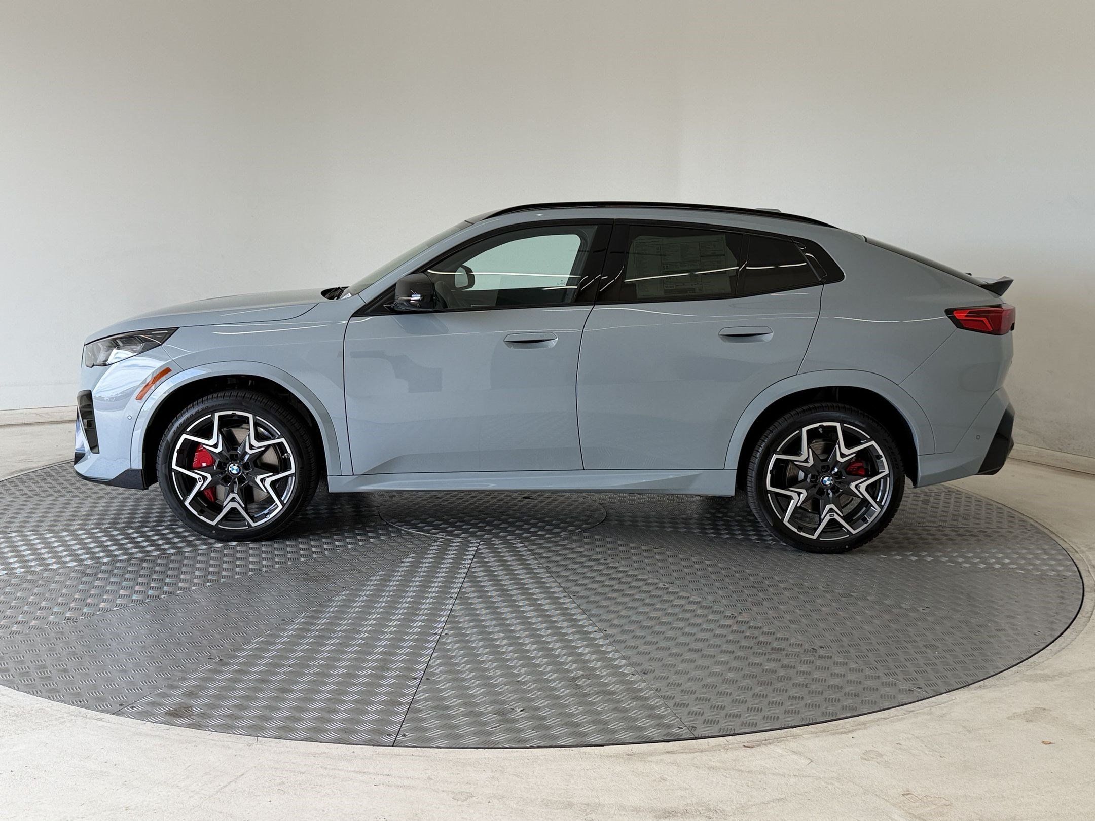 New 2027 BMW X2 M35i w/ Technology Package AWD/4WD image 2