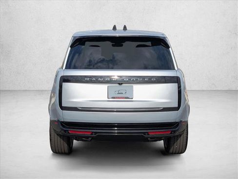 New 2025 Land Rover Range Rover SE image 8