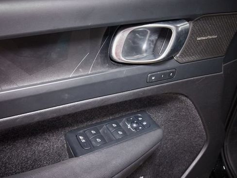 Certified 2023 Volvo C40 P8 Recharge Ultimate w/ Protection Package Premier AWD/4WD image 11