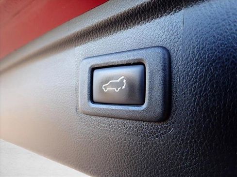 Used 2017 Subaru Outback 3.6R Limited image 4